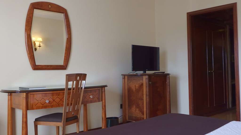 Golden Tulip Porto Gaia Hotel Vila Nova de Gaia Kültér fotó